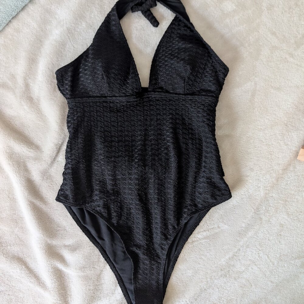 3/$30 Black texture one piece swimsuit